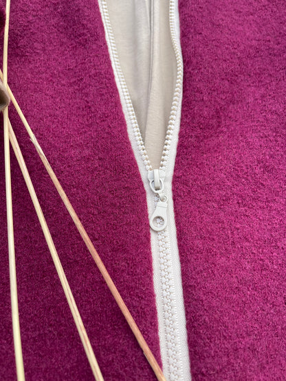 Walkanzug Walkoverall für Kinder mit Kaputze und Reißverschluss in bordeauxrot mit neutralem Innenfutter