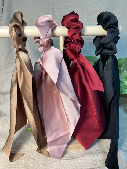 Fashion Scrunchie mit langem Band